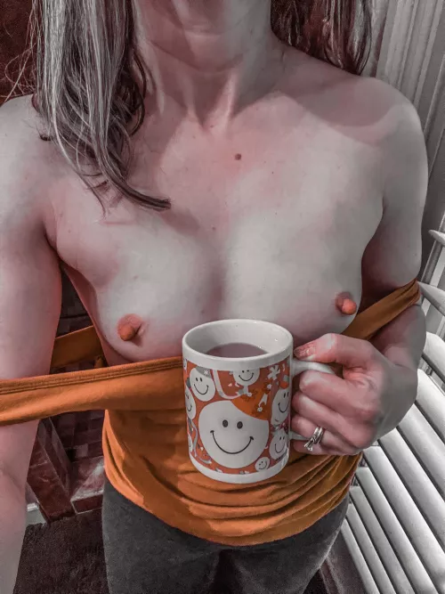 Cheers to FriYAY! 🥳