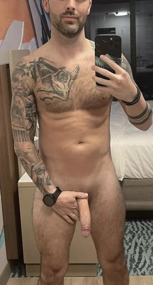 Could you be my room service?😏