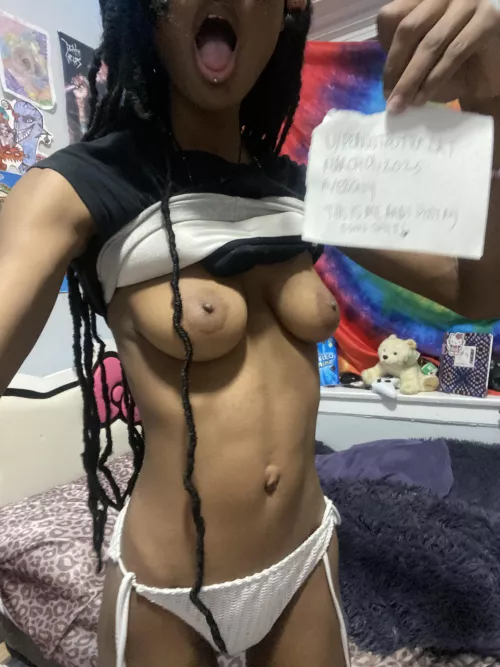 f18 i love showing off for you :3