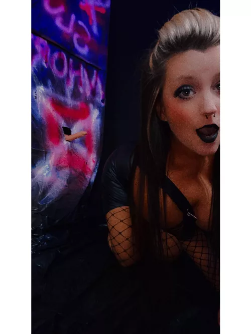 Glory Hole With Fuck Machine