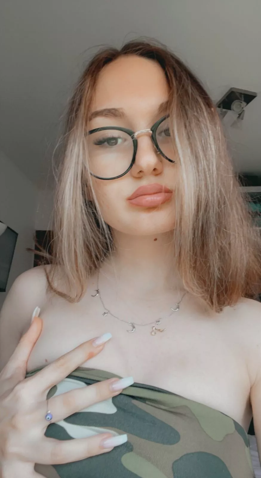 I need someone in my bed tonight