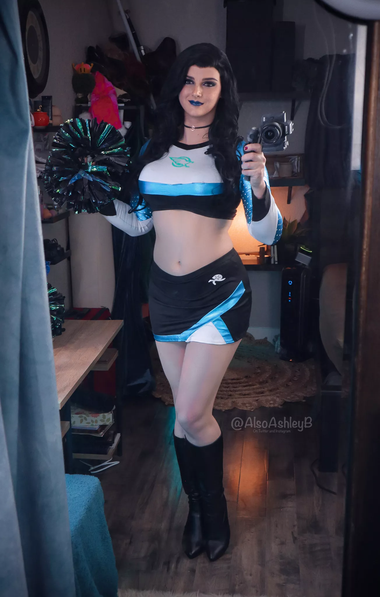 Last day to cheer you on, next week I become your pinup girl ❤️