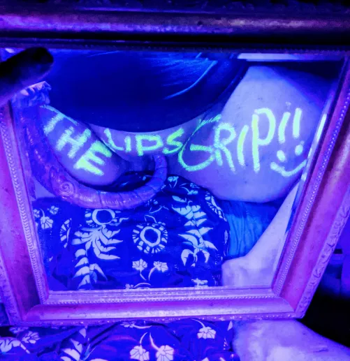 lips that grip for lips that grip 😉 having a fun night tonight