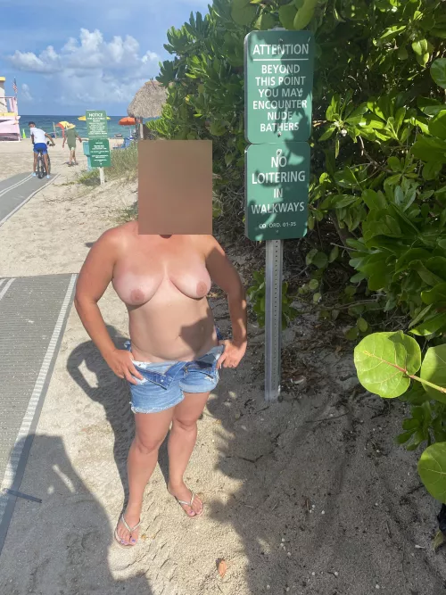 Love the nude beach! My new favorite place!