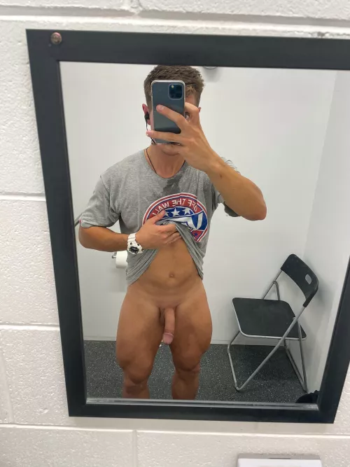 Posing in the locker room 👀 [M]