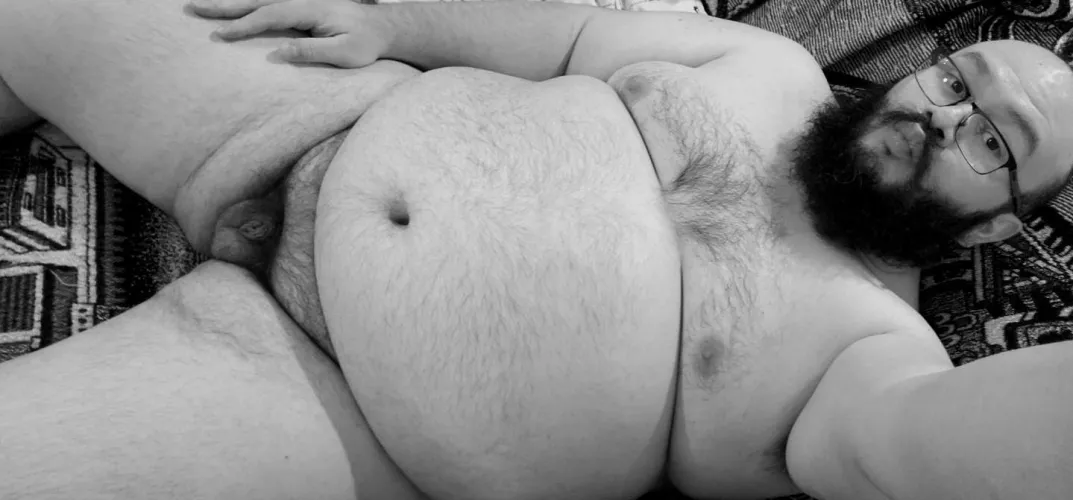 Putting out good vibes for you all so come get some cuddles. it's Thursday weeks almost done. let's go!