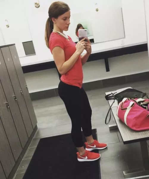 Rise and grind boys and girls. Time to get it with your girl. Killing the color matching with my outfit too :)