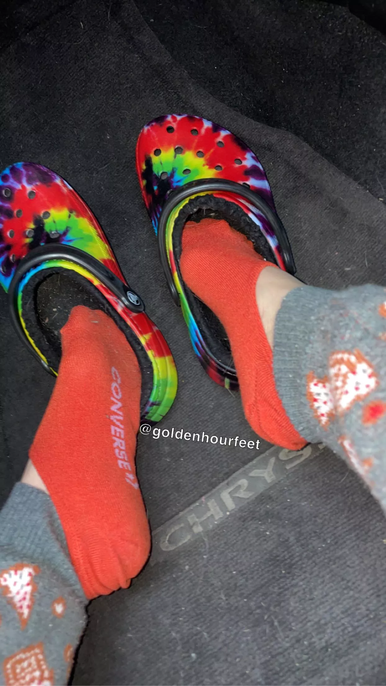 Upvote for no show socks & comments for ankle socks😈