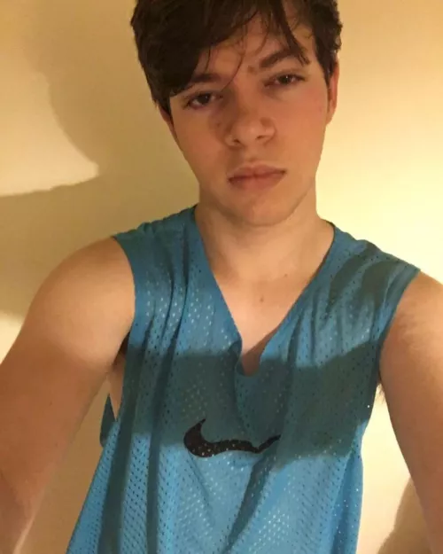 wassup cute people, hope your all having a nice cosy or cheeky night