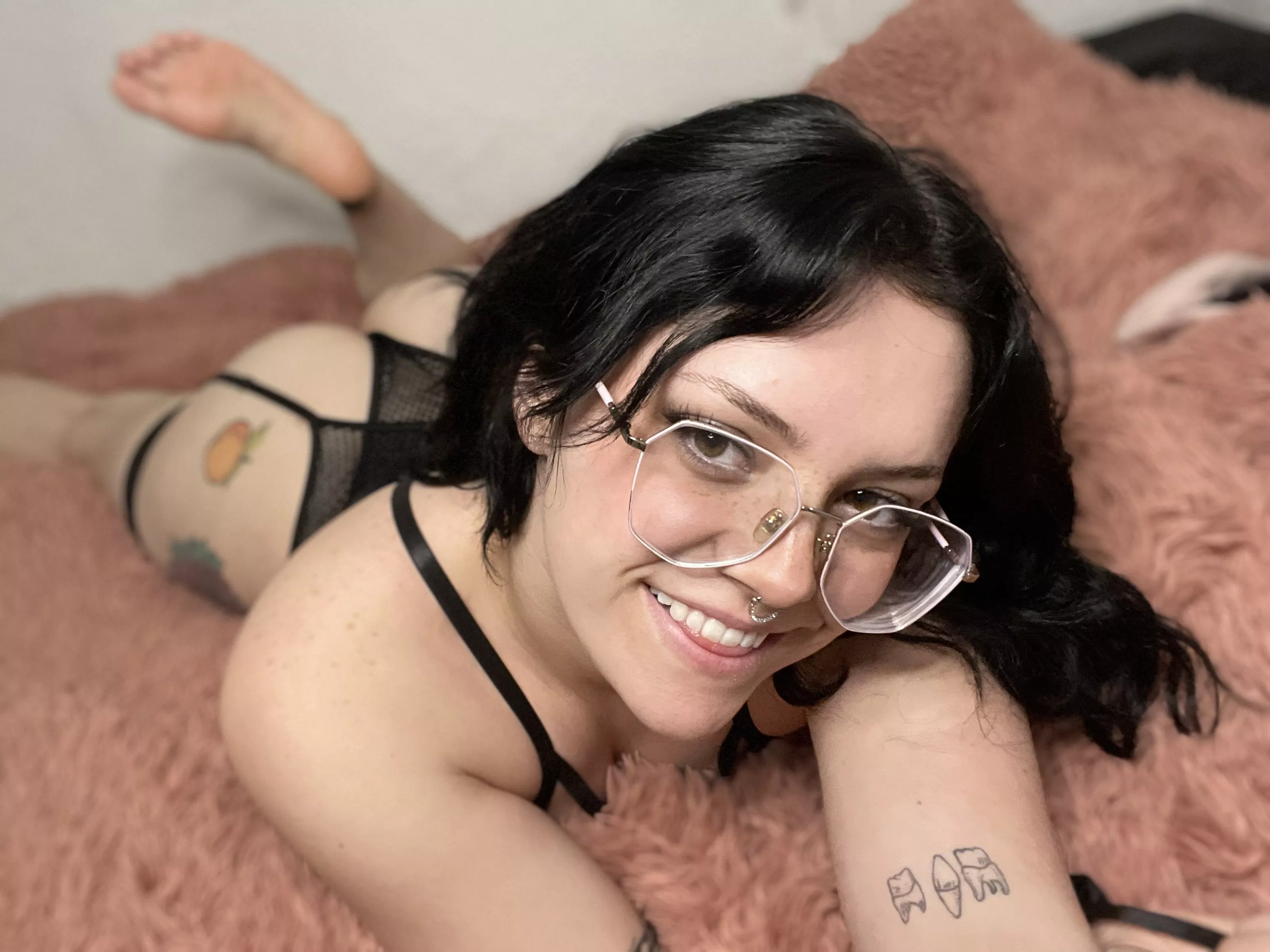 Where should I sit first, your face or your dick?😋 😈