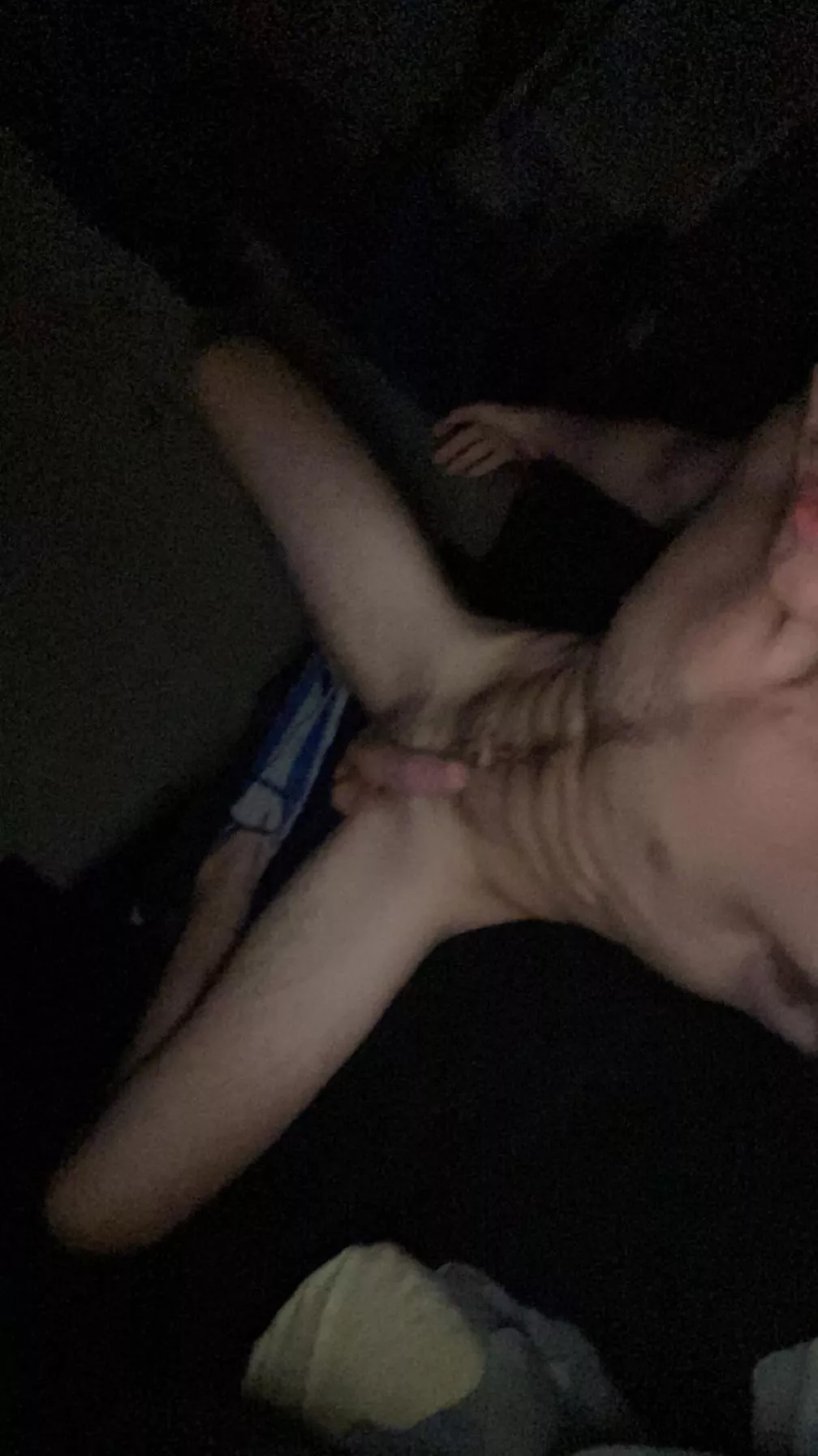 18 looking for some bros💪