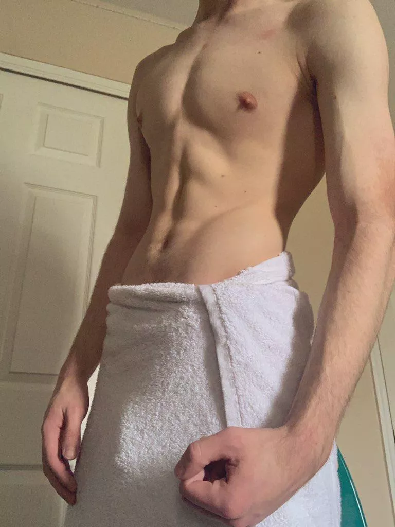 (19 m) should I keep the towel on or take it off?