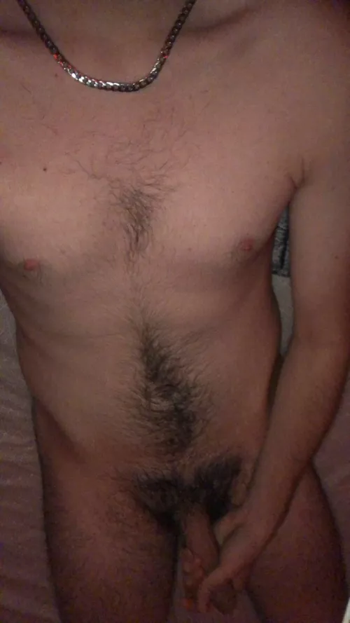 20. latino straight curious looking for muscle/masc guys. hmu to compare or bottoms | Sc: bendaszz