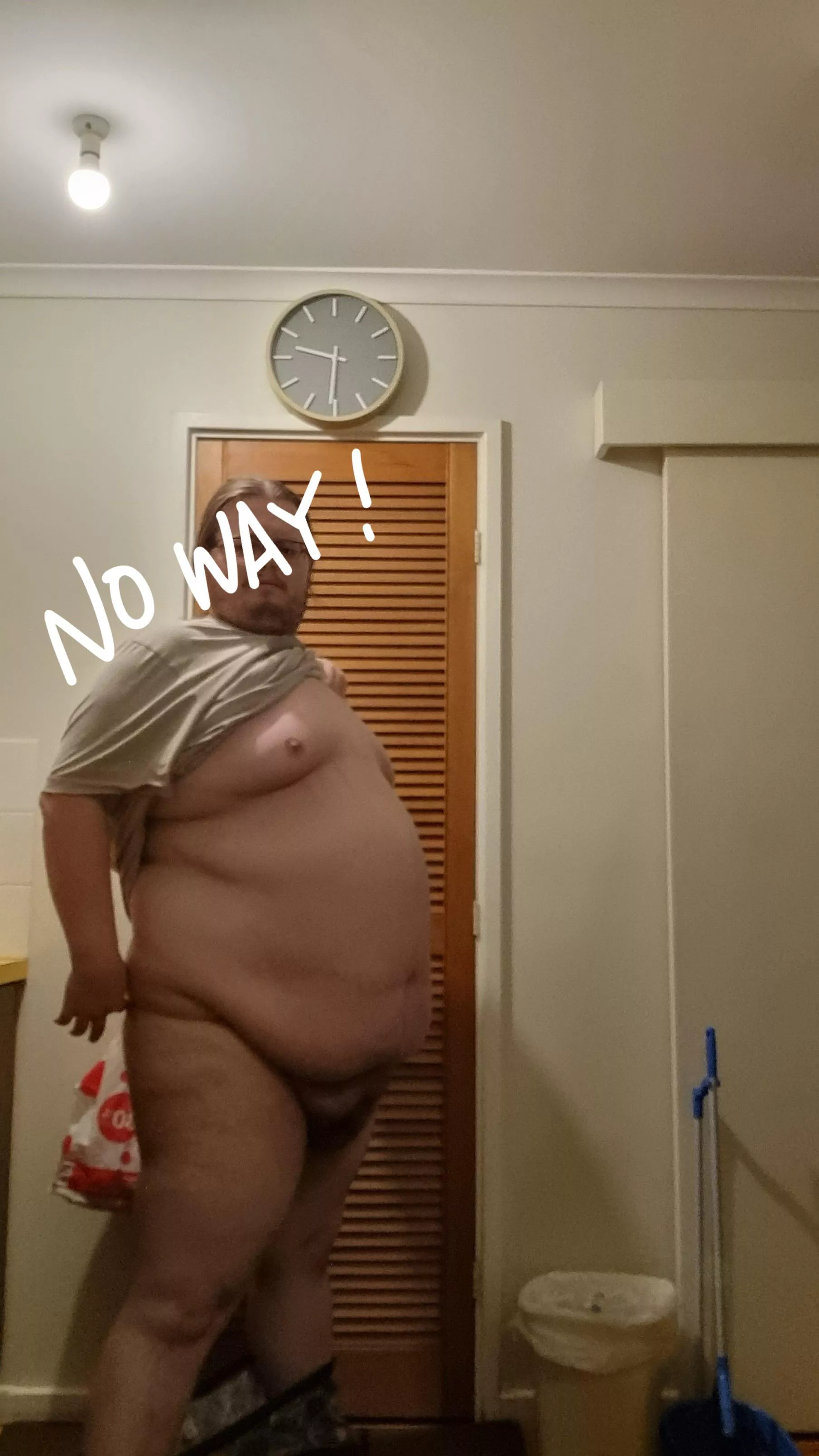 25m Australia, making some toast and had the urge to post, thinking about starting an OF hope y'all like 🥰