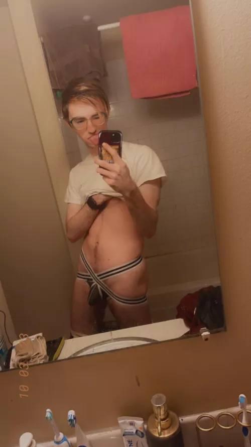 28 [n4m] || who’s horny?? 😜😜