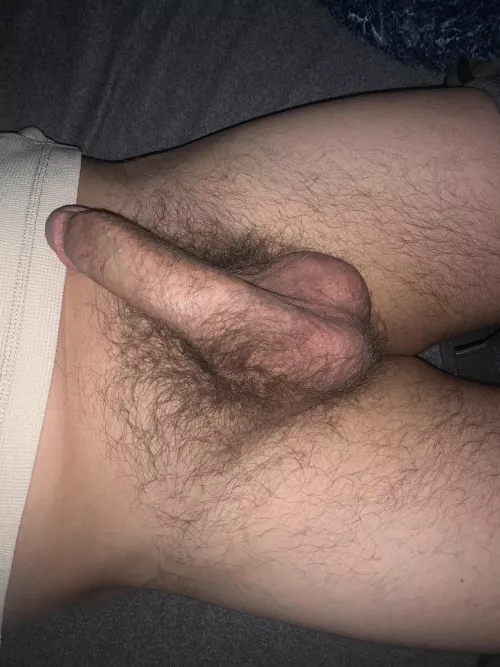 52 Bi-curious but married. Your average Cincinnati suburban dad. I would love to try frotting!