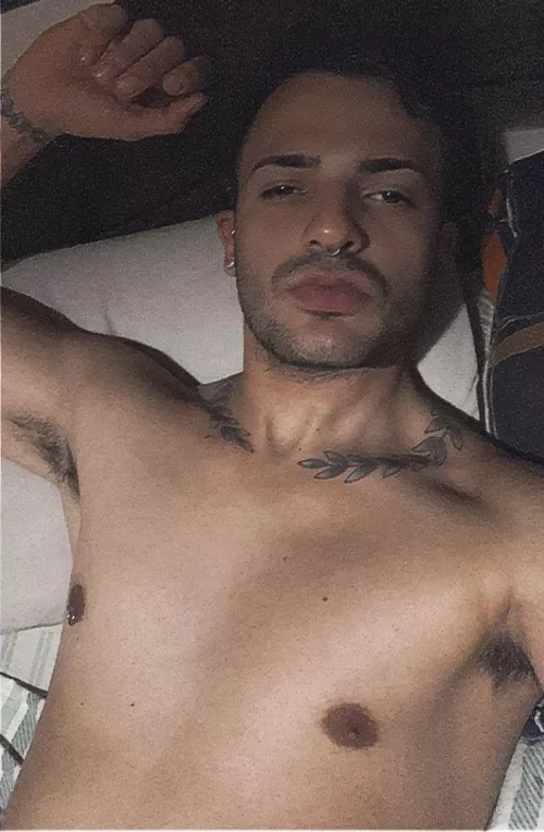 Babe worship me and I’m gonna make u sniff my sweat