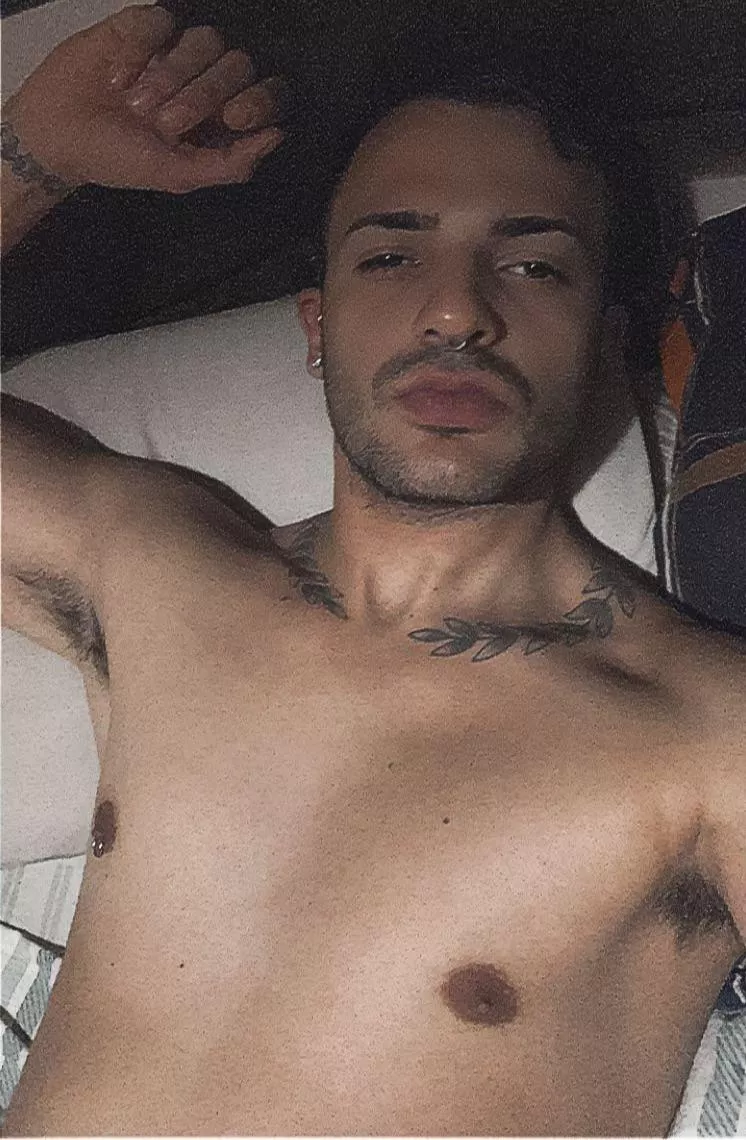 Babe worship me and I’m gonna make u sniff my sweat