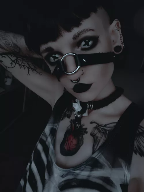 Do you like creepy girls?