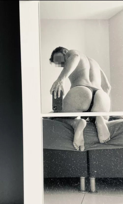 felling naughty and horny 🔥