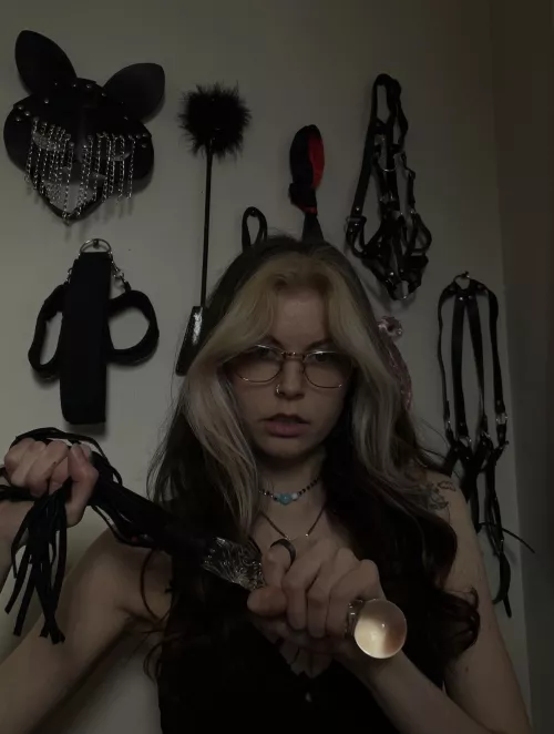 Good morning goblins ! Saturdays are for saturating your sheets with cum.😵‍💫 i want to be the one to make that happen for you [domme] [f]