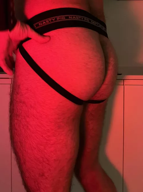 Hey guys 🔥this Saturday is on fire 🔥 what do you think? Let me know😈