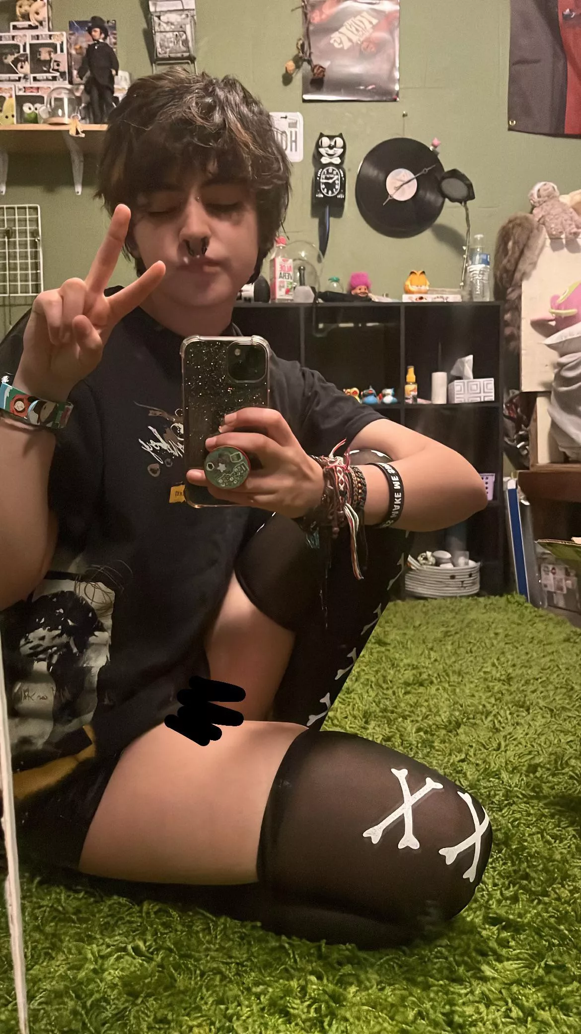 hii, first post on here! i hope everyone has a good friday <: