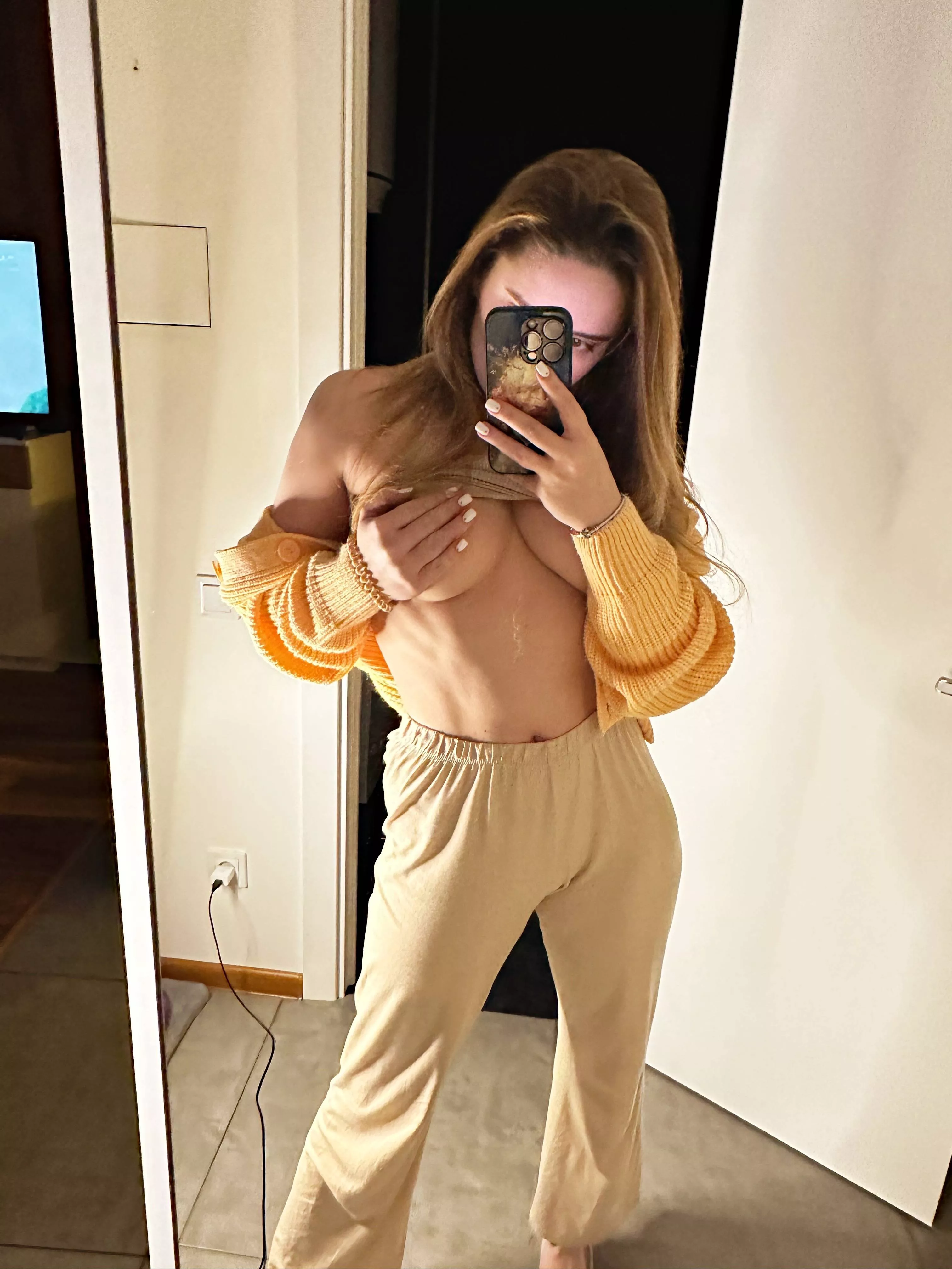 I wanna be yours sweetie