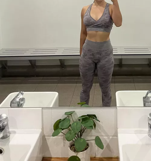 It fits so nice on my thighs