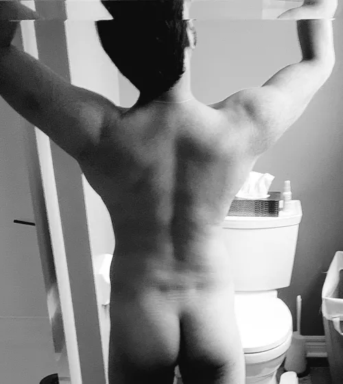 [m] post gym back pic