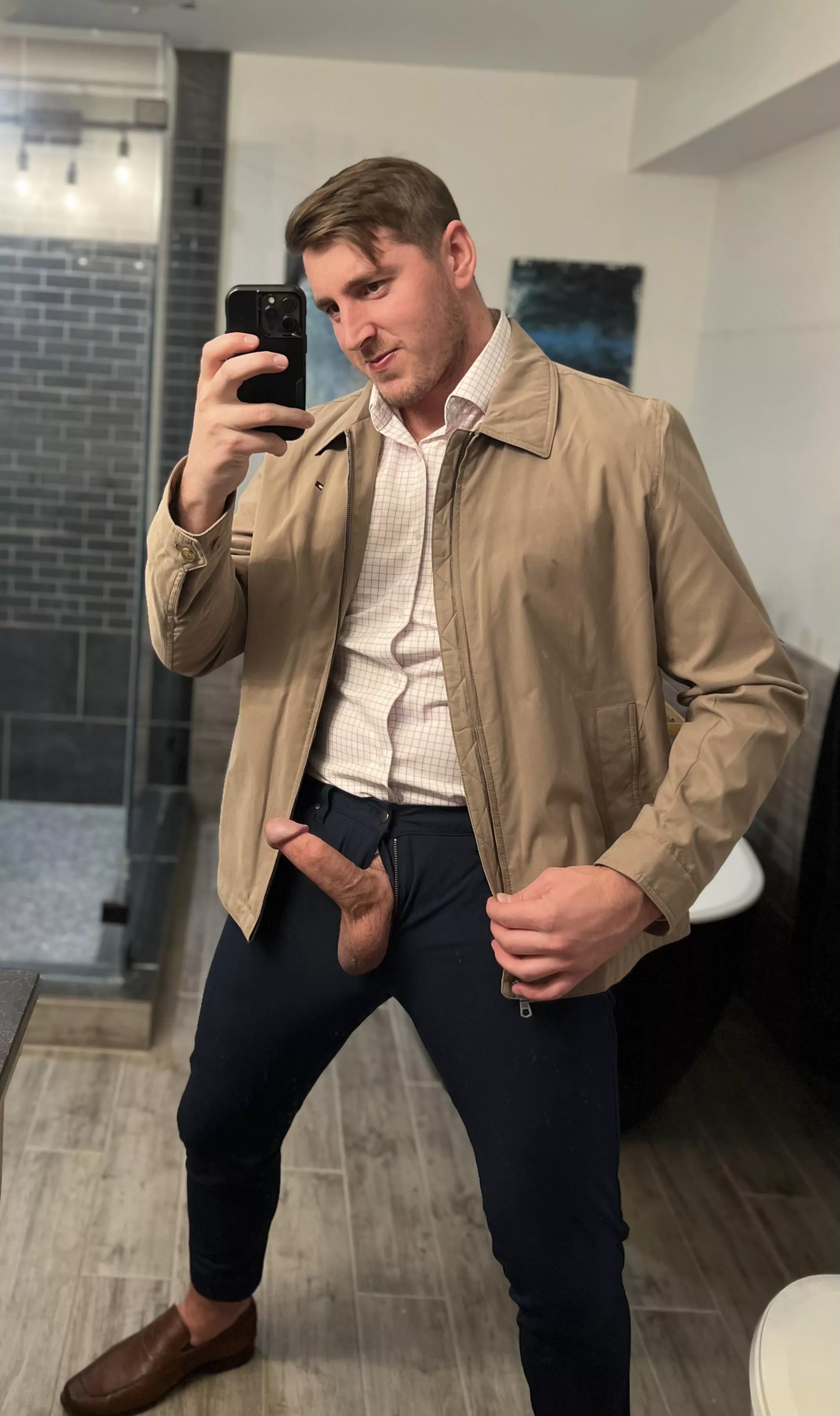 Morning, need someone to take care of this wood …😏