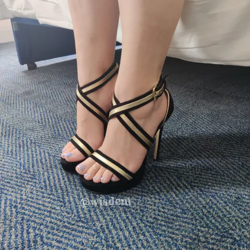 Okay but really, I need a foot massage when I get back please 💞