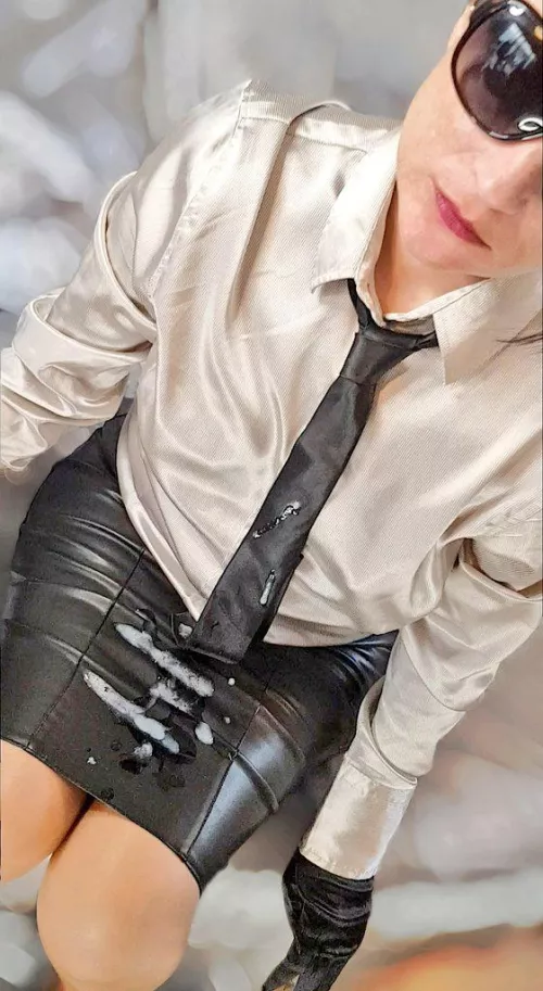 satin, leather & a nice load 💦
