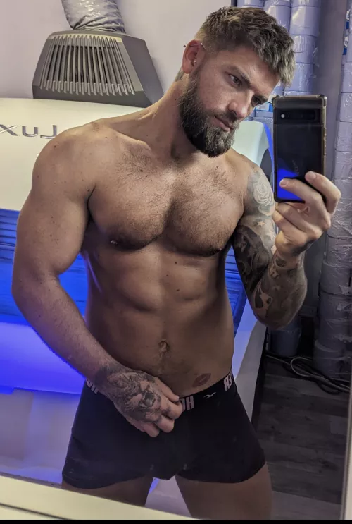 Standard post tanning selfie