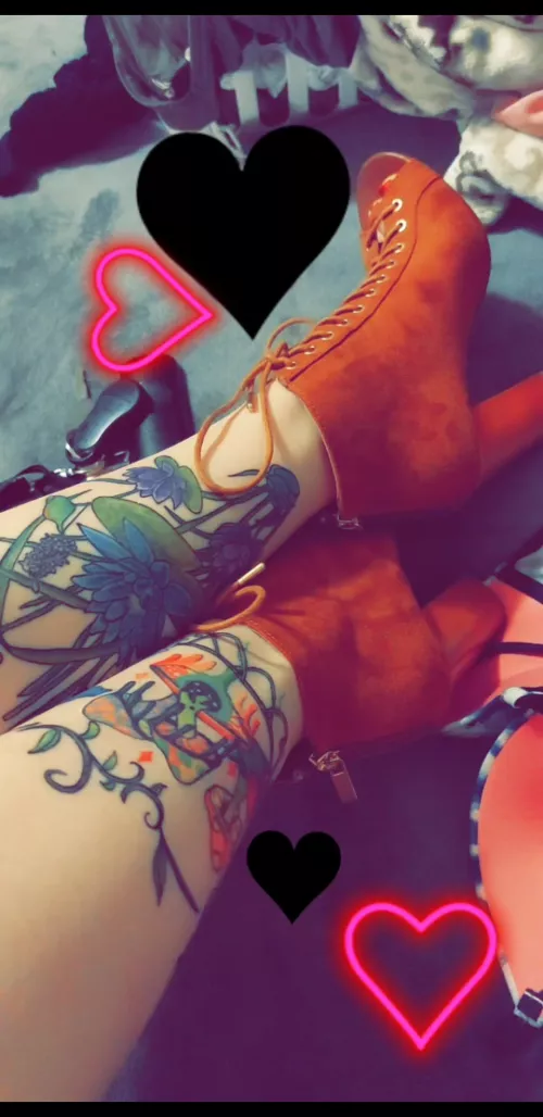 suede heels w/ leather laces 💖