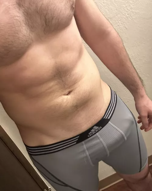 the compression shorts WORK (27M PA)