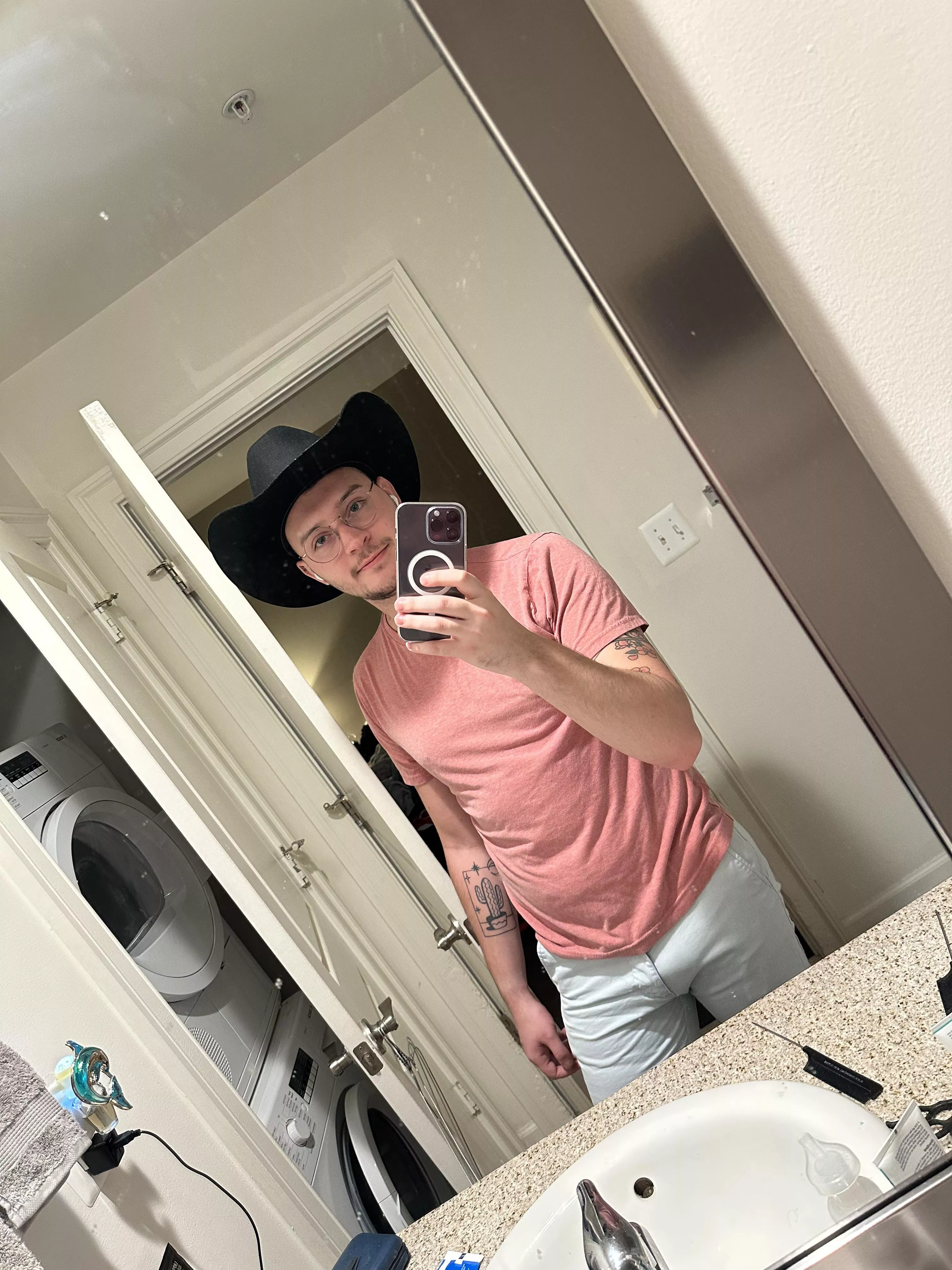 This cowboy got glasses