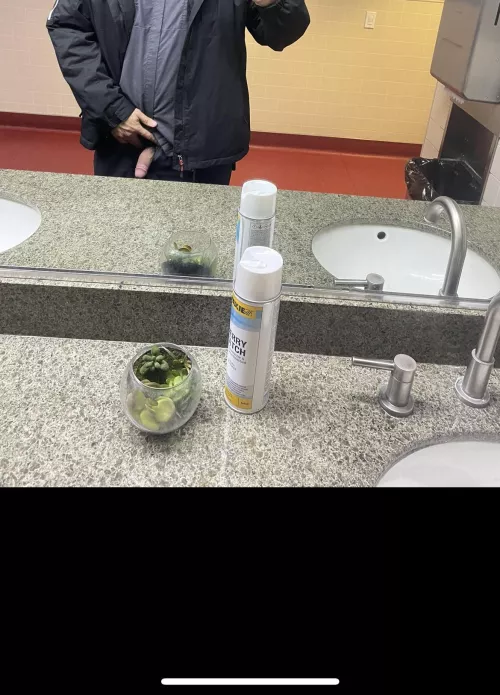 Was waiting for someone to walk in 😋🤘🏽