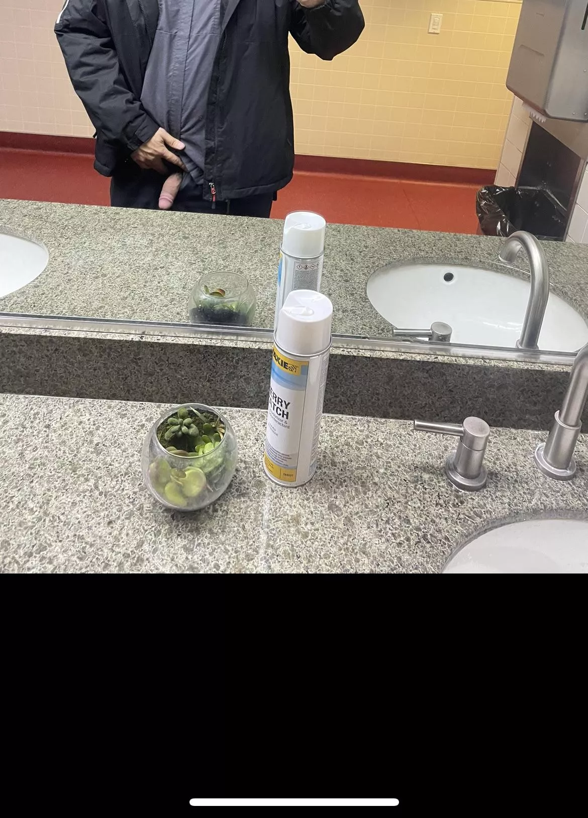 Was waiting for someone to walk in 😋🤘🏽