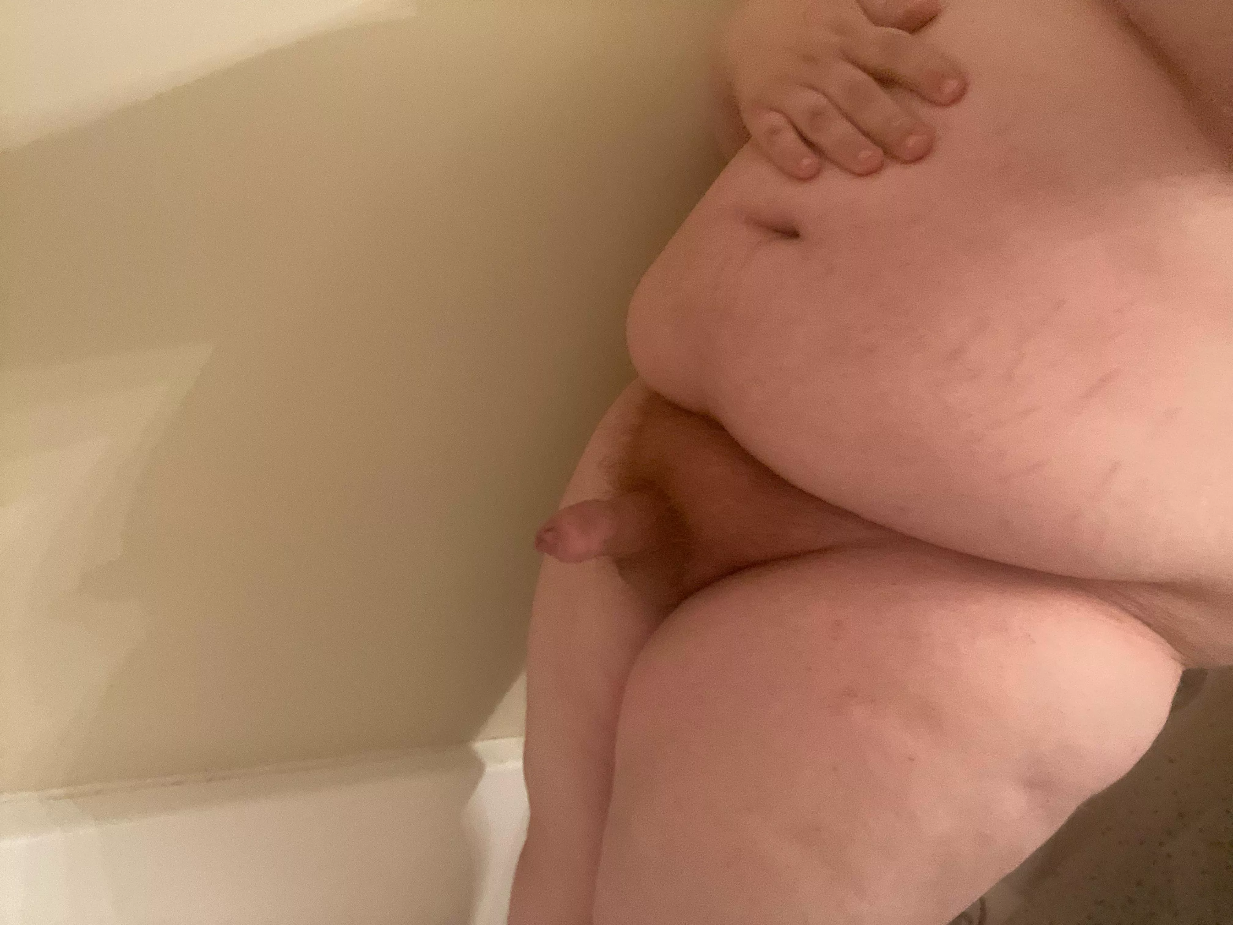 18 m looking for a good time😘