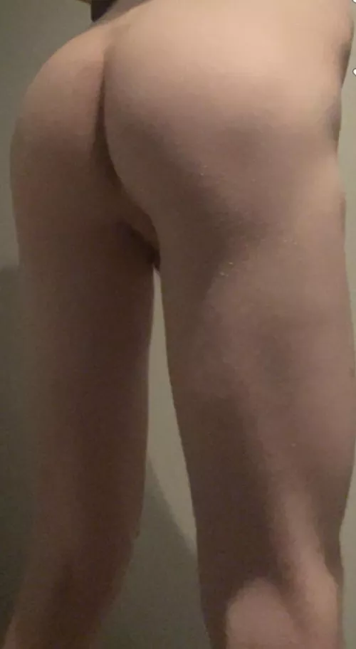 18 [M4M] Bottom slut looking for a longterm master or daddy to obey. No face. I’m obedient and submissive and will pleasure you whenever you are horny. Be strict longterm and degrading. Snap is harry.361 Send asl and rules.