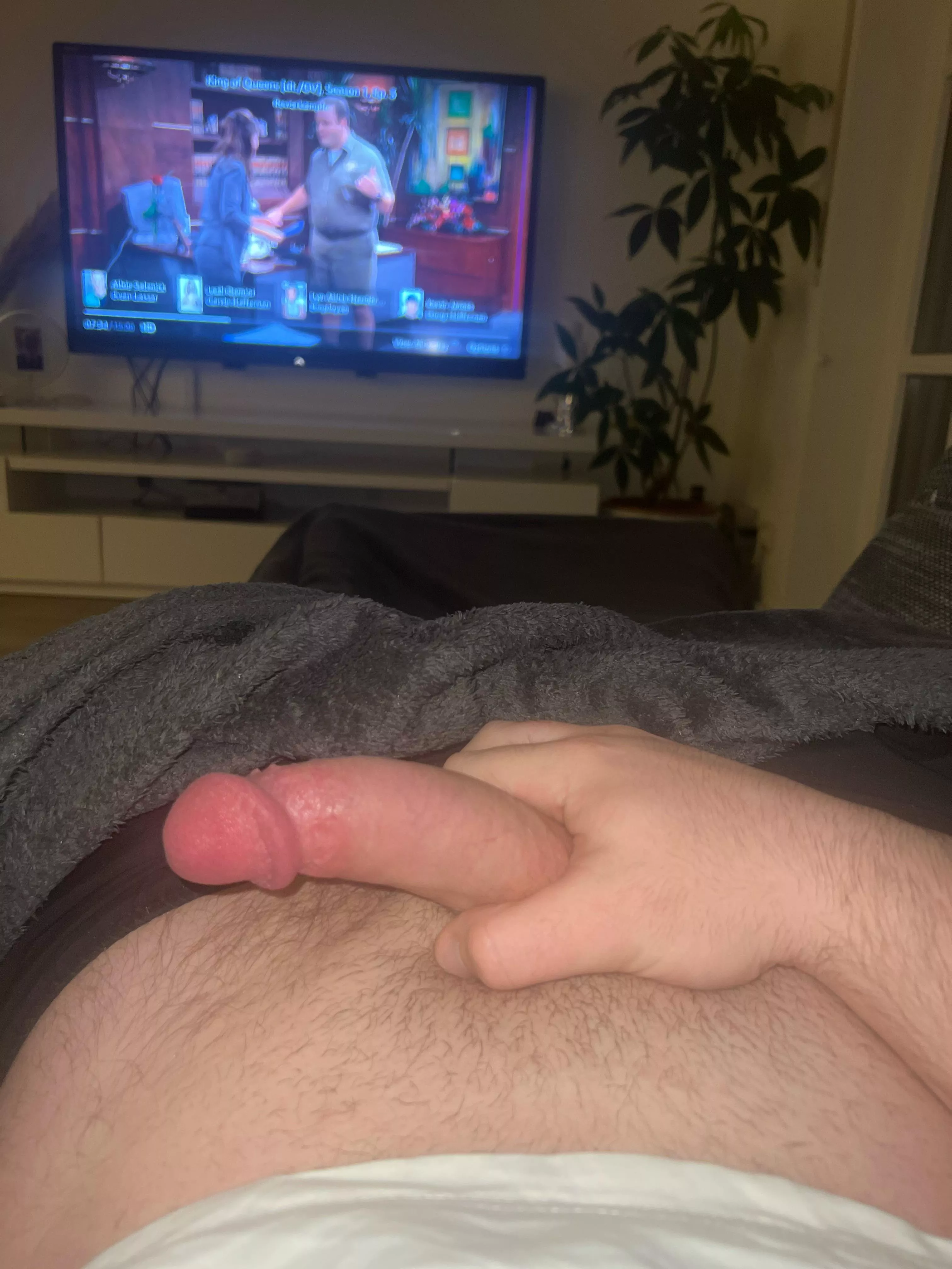 20 into femboys or bottoms snap:leodrit.kbp