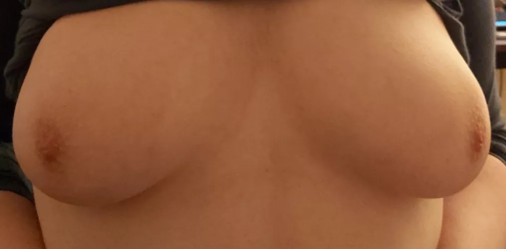 22 first pregnancy. When will my tits stop growing??