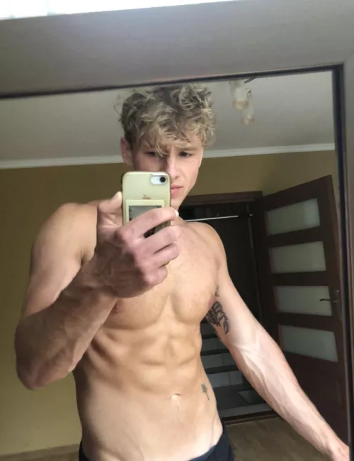 22yo forearm on board