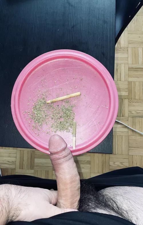 A nice 34% thc infused preroll to help me enjoy (m)y Sunday