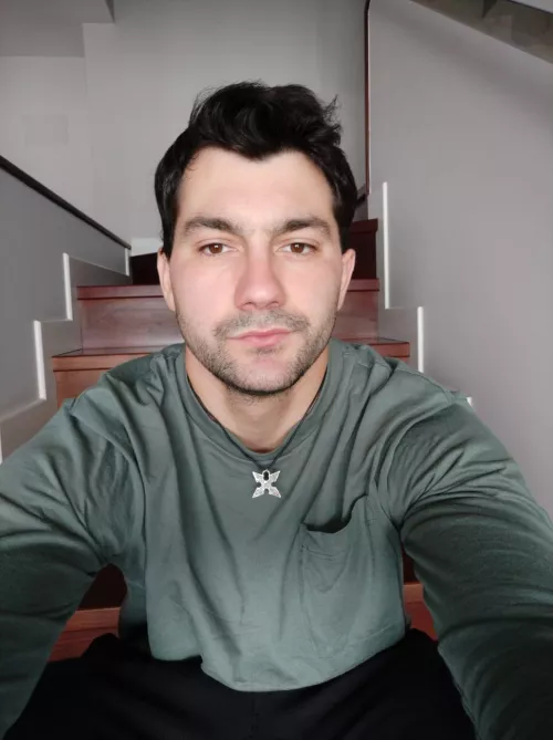 About to play the second day of Clash on LOL, is anyone else going to play it? Yesterday there were a lot of bugs 🐛