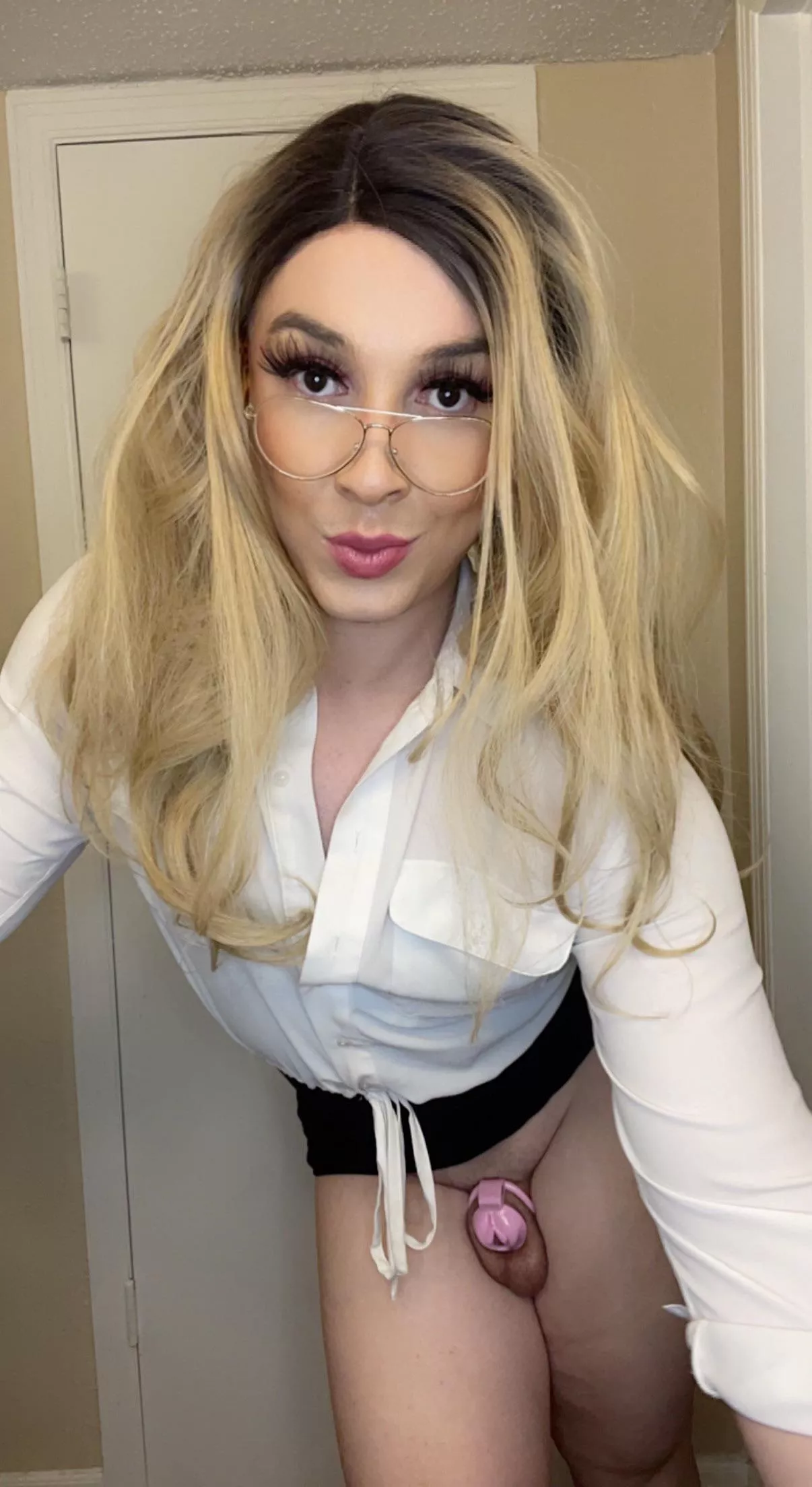 Anyone hiring a secretary? 🔐💕