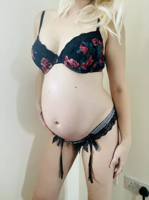 Are you going to play with me now 💋💋💋😈😈😈?