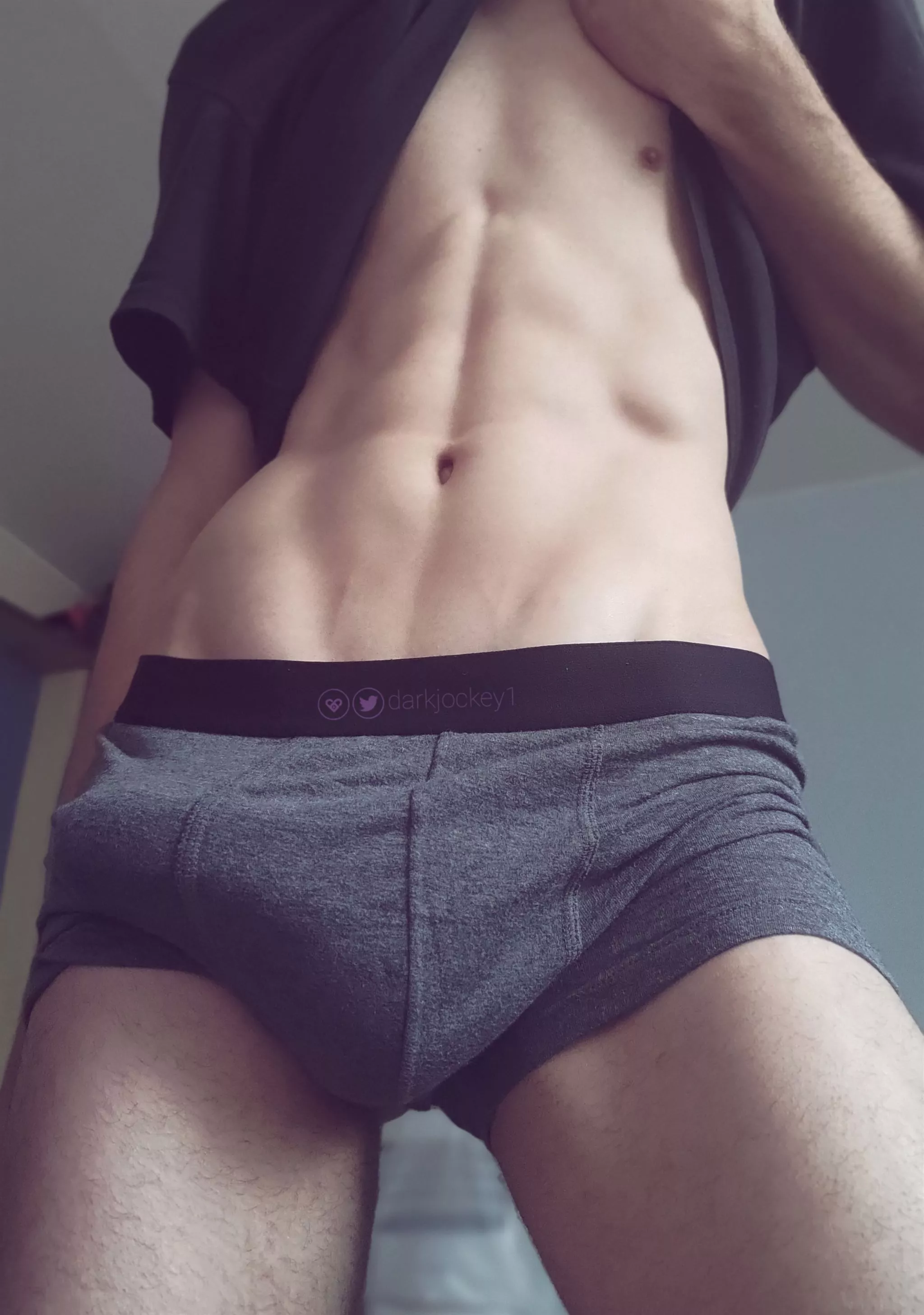 Bulge be bulging 😏