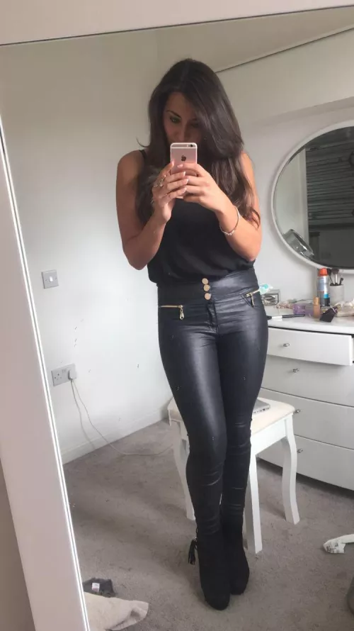 Claire. Smash or pass